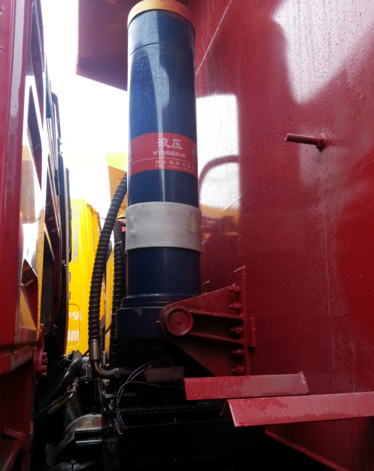 &ldquo;�Ѻ�&rdquo;���͸��ڼtɫ܇�����r�������{ɫ����Խ�l(f��)�W��ҫ��